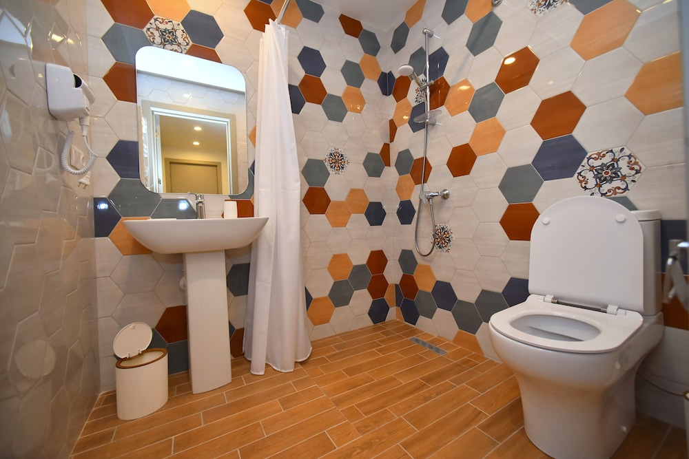 Deluxe Triple Room photo 3