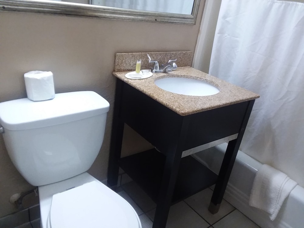 Double Room, 2 Double Beds - Photo 3