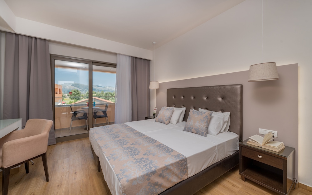 Superior Double or Twin Room - Photo 1