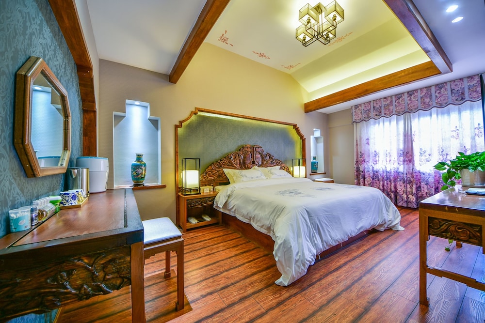 Deluxe Suite(Chinese Domestic Guest Only)