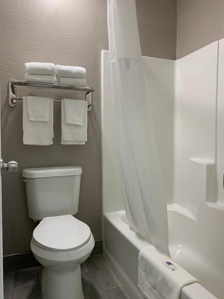 Standard Room, 2 Double Beds, Non Smoking, Kitchenette - Photo 9