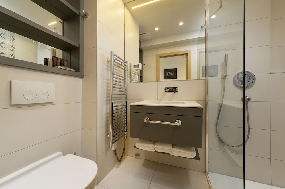 Premium Suite, 2 Bedrooms, Balcony, Sea View thumbnail 6