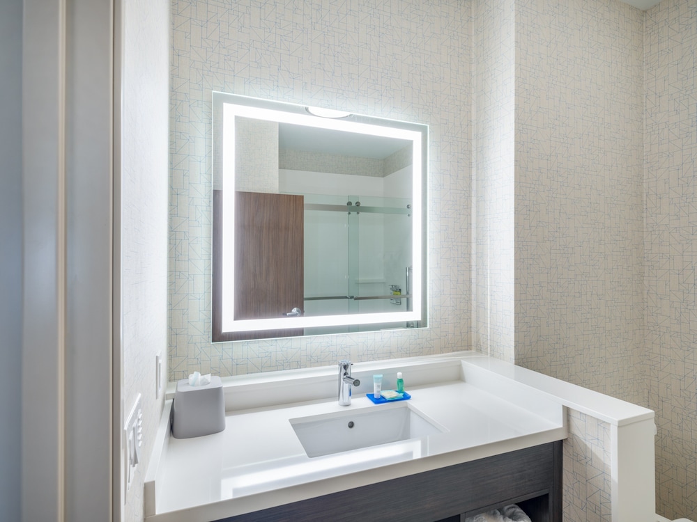 Suite, 2 Queen Beds - Photo 5