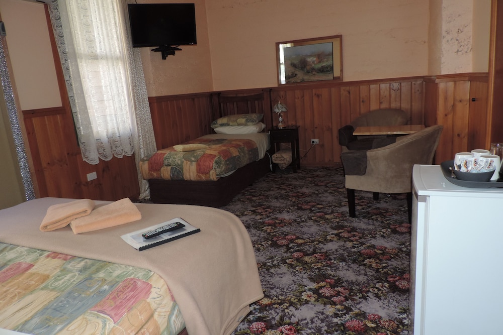 Standard Room, Non Smoking, Kitchen (Guest Room Queen) photo 3