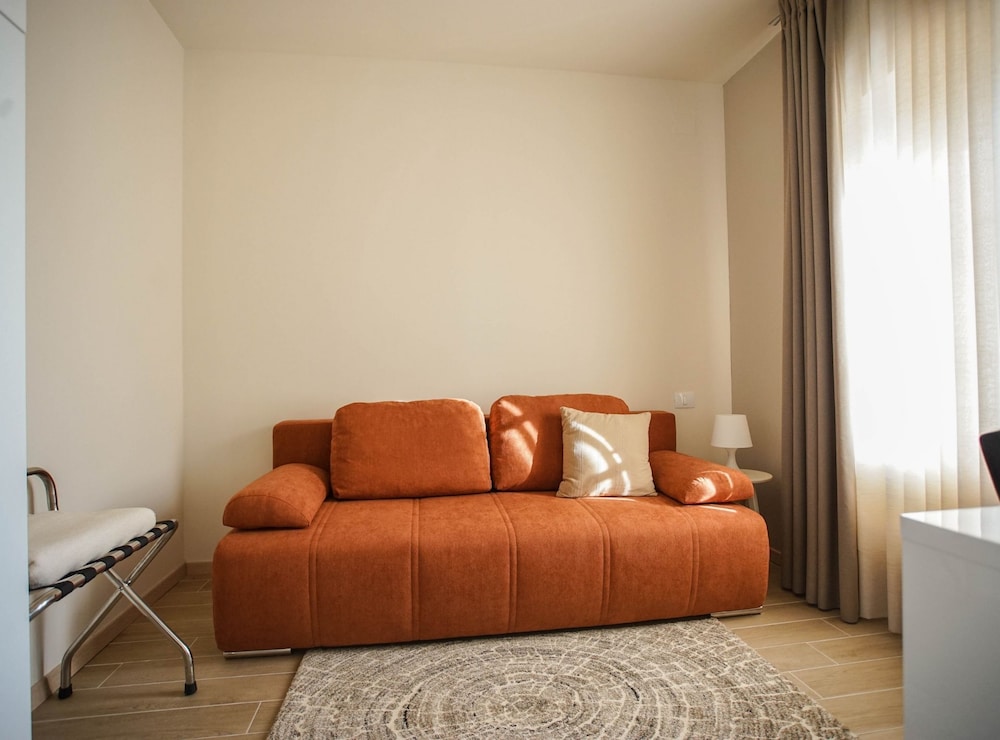 Double Room (Double Room 1)