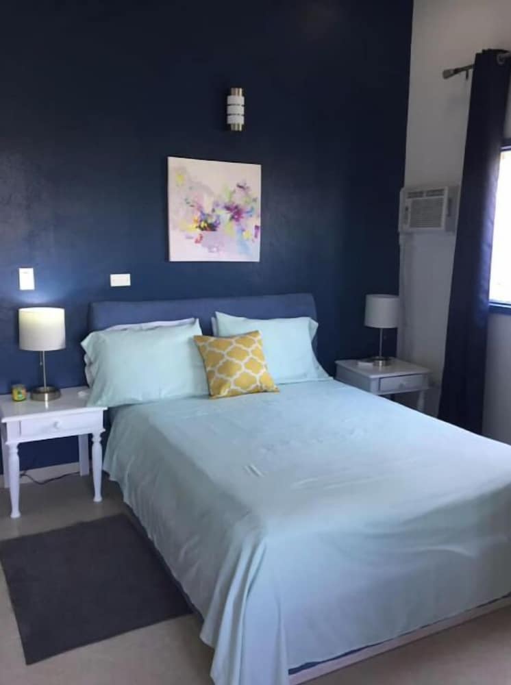 Panoramic Penthouse 1-bedroom Apartment