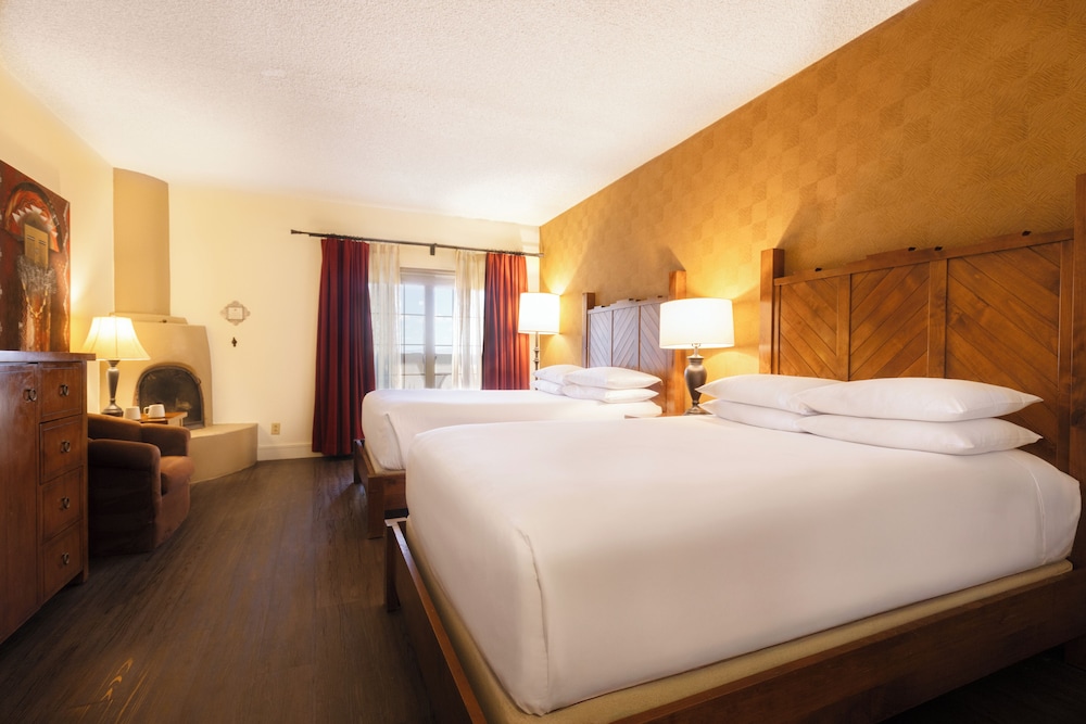 Deluxe Room, 2 Double Beds, Patio, Pool View (Pool Patio 2 Double Beds) - Photo 2