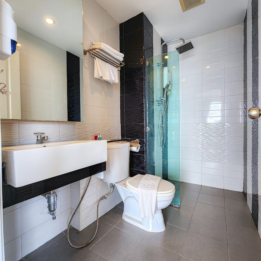 Standard Double Room - Photo 5