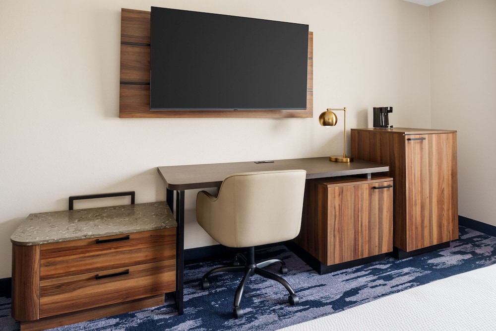 Room, 2 Queen Beds (Mobility Accessible, Tub) - Photo 3