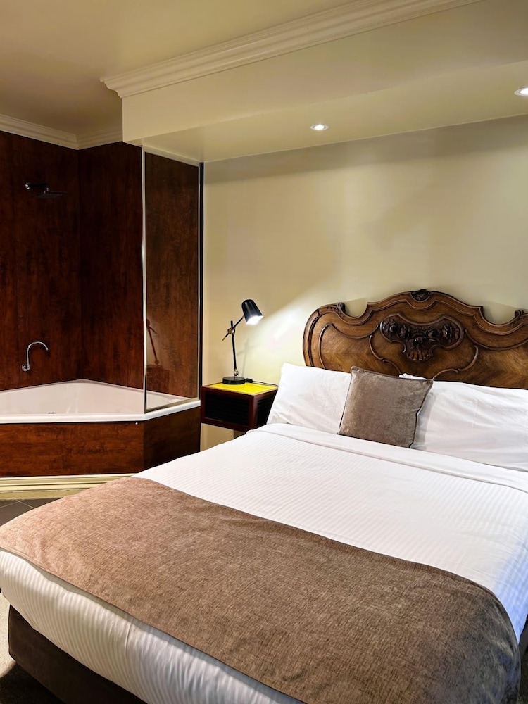 Classic Studio, 1 Queen Bed