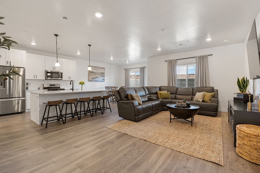Townhome, 4 Bedrooms