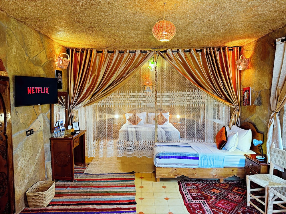 Family Quadruple Room, Multiple Beds, Garden View, Mountainside photo 2