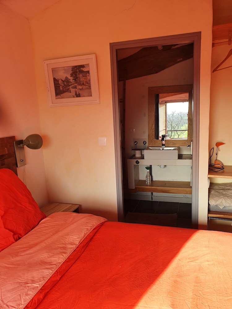 Family Quadruple Room, Non Smoking, Private Bathroom photo 3