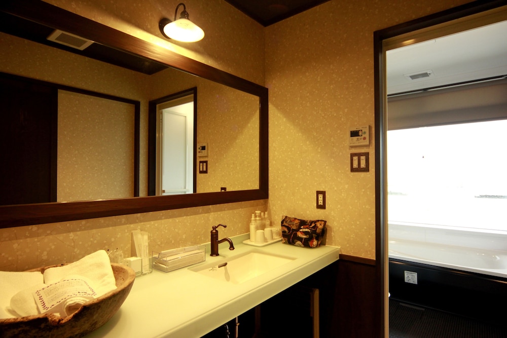 Japanese Western Style Room For 6 Guests With Fine-View Bath photo 3