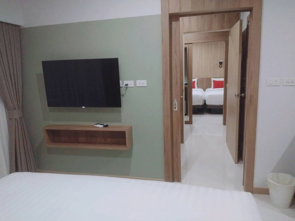 Connecting Room - Photo 2