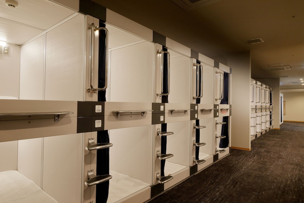 Standard Single Room, Men only (Capsule)