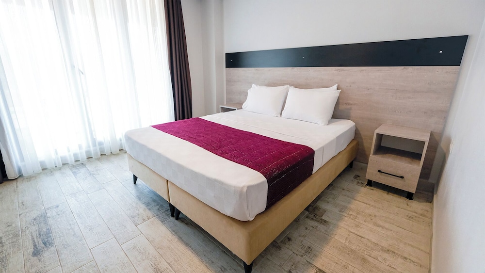 Superior Room with Balcony City View photo 1