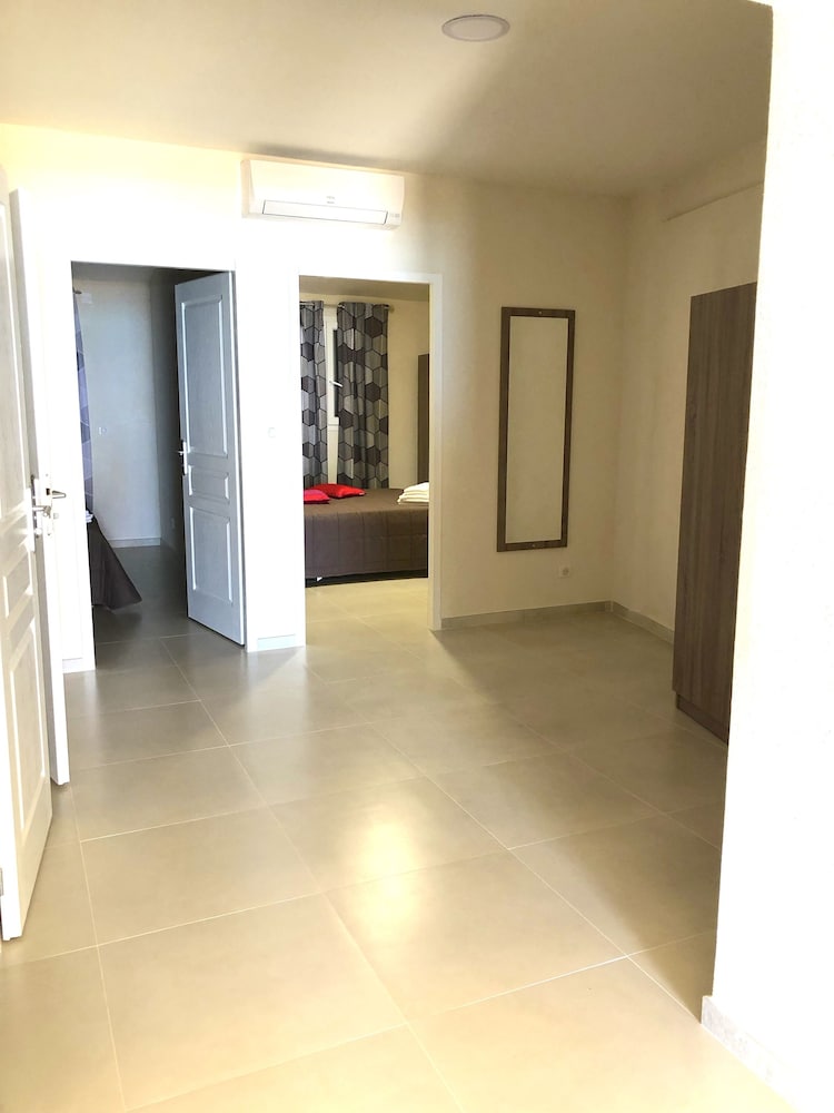 Superior Apartment, 2 Bedrooms photo 2