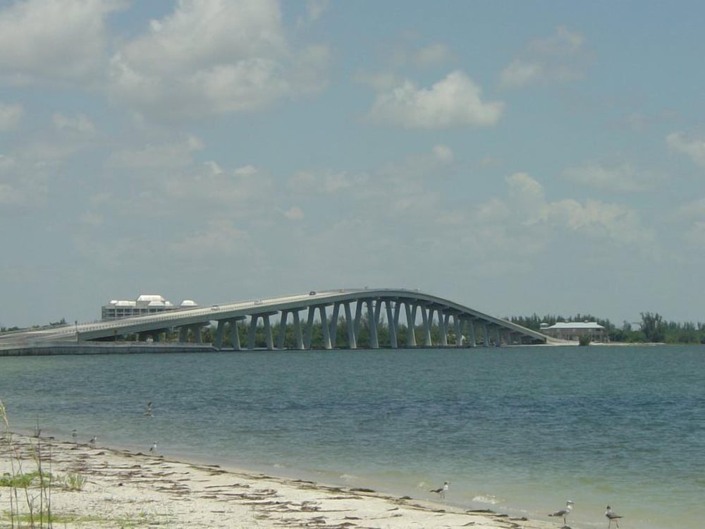 Condo (Villa Sanibel 2b) photo 2