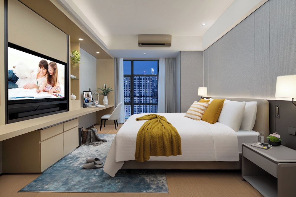 Deluxe Studio, 1 Queen Bed photo 1