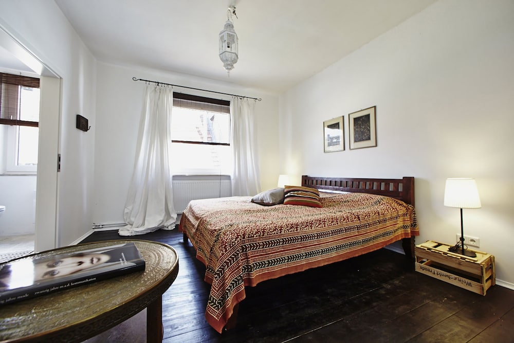 Classic Apartment photo 1