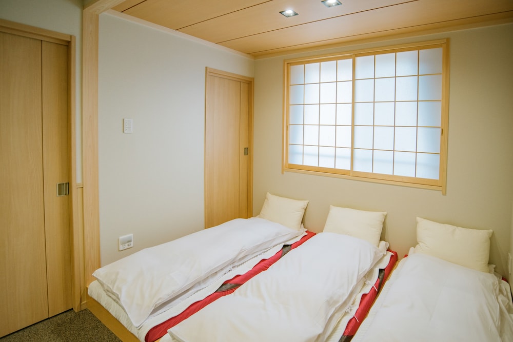 Japanese Western Style Family Room, Non Smoking photo 2