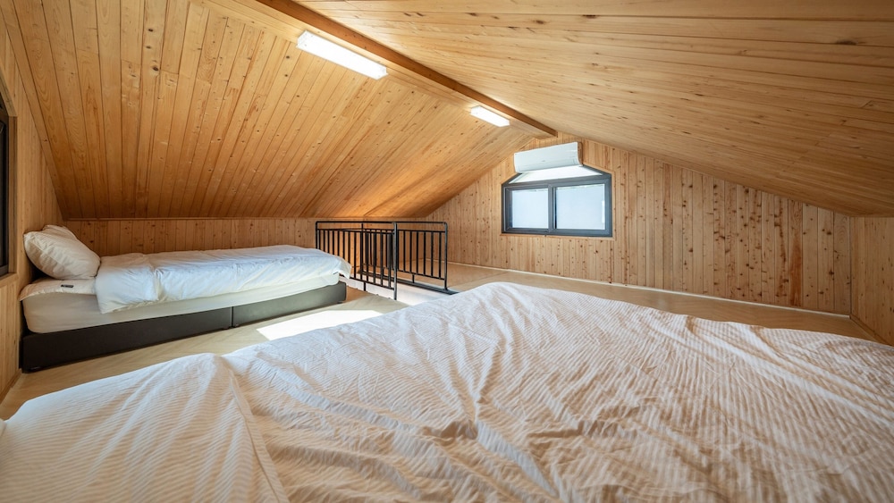 Basic Room, 1 Bedroom (ROOM 205(Ocean view,duplex)) - Photo 4