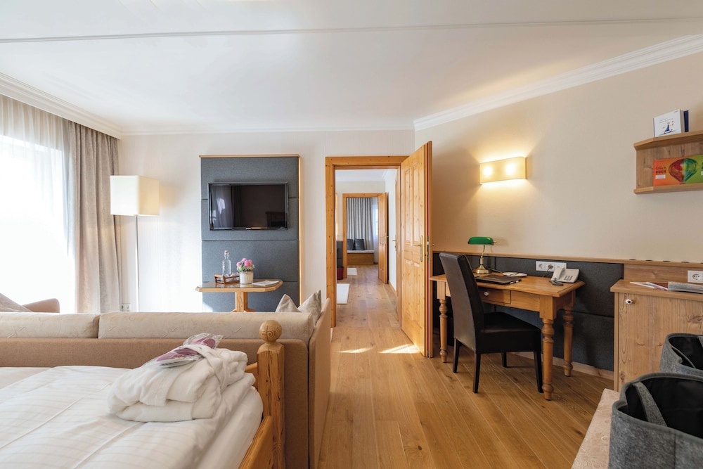 Traditional Suite, Mountain View photo 2
