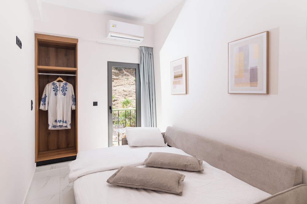 Apartment, 2 Bedrooms, Balcony, City View