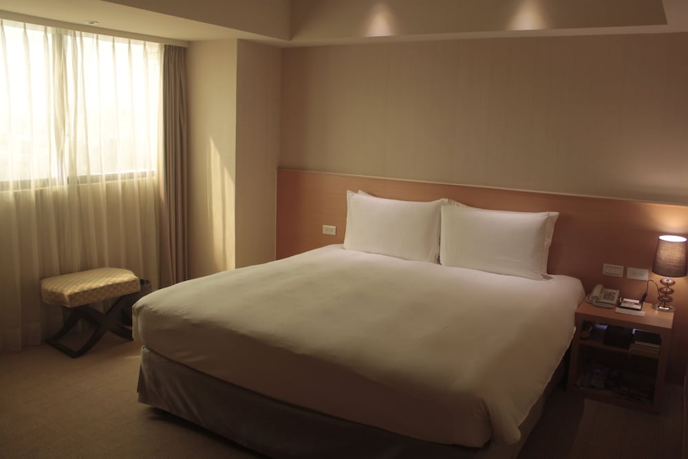 Deluxe Suite King photo 2