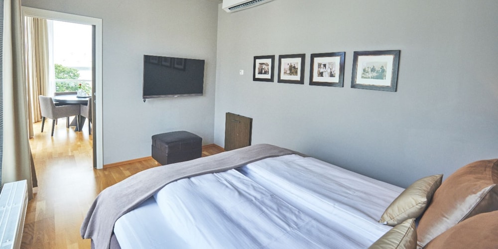 Deluxe Suite, 1 Bedroom, Sea View photo 2