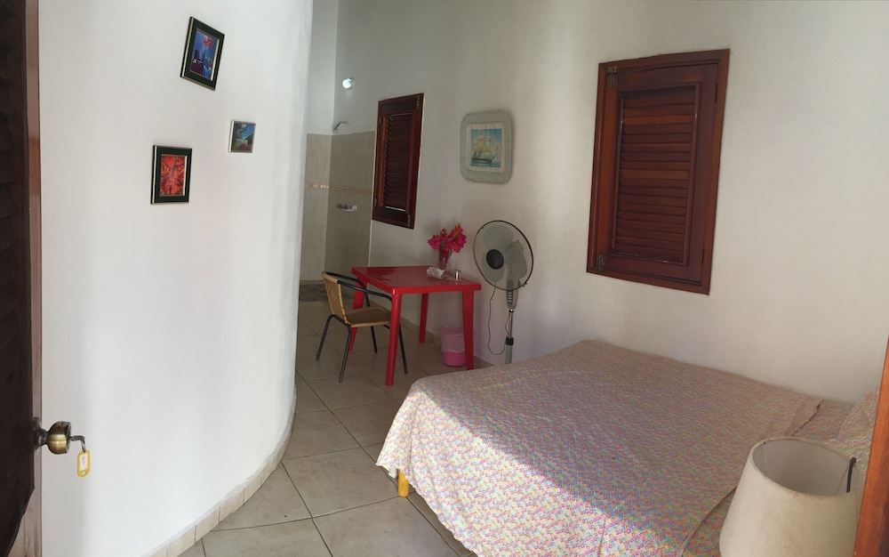 Petit Vix Room