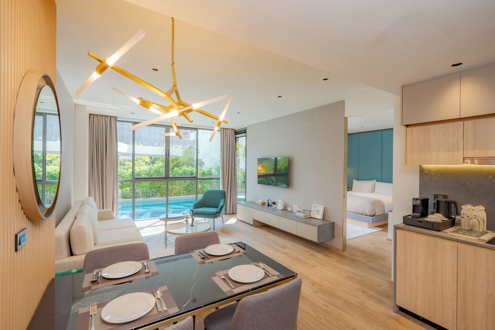 La Green Suite - 2 Bedrooms Pool Access - Photo 1