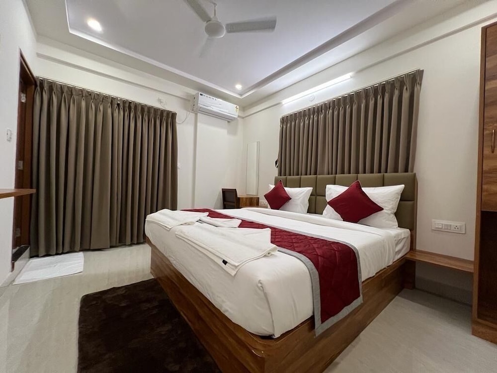 Signature Suite