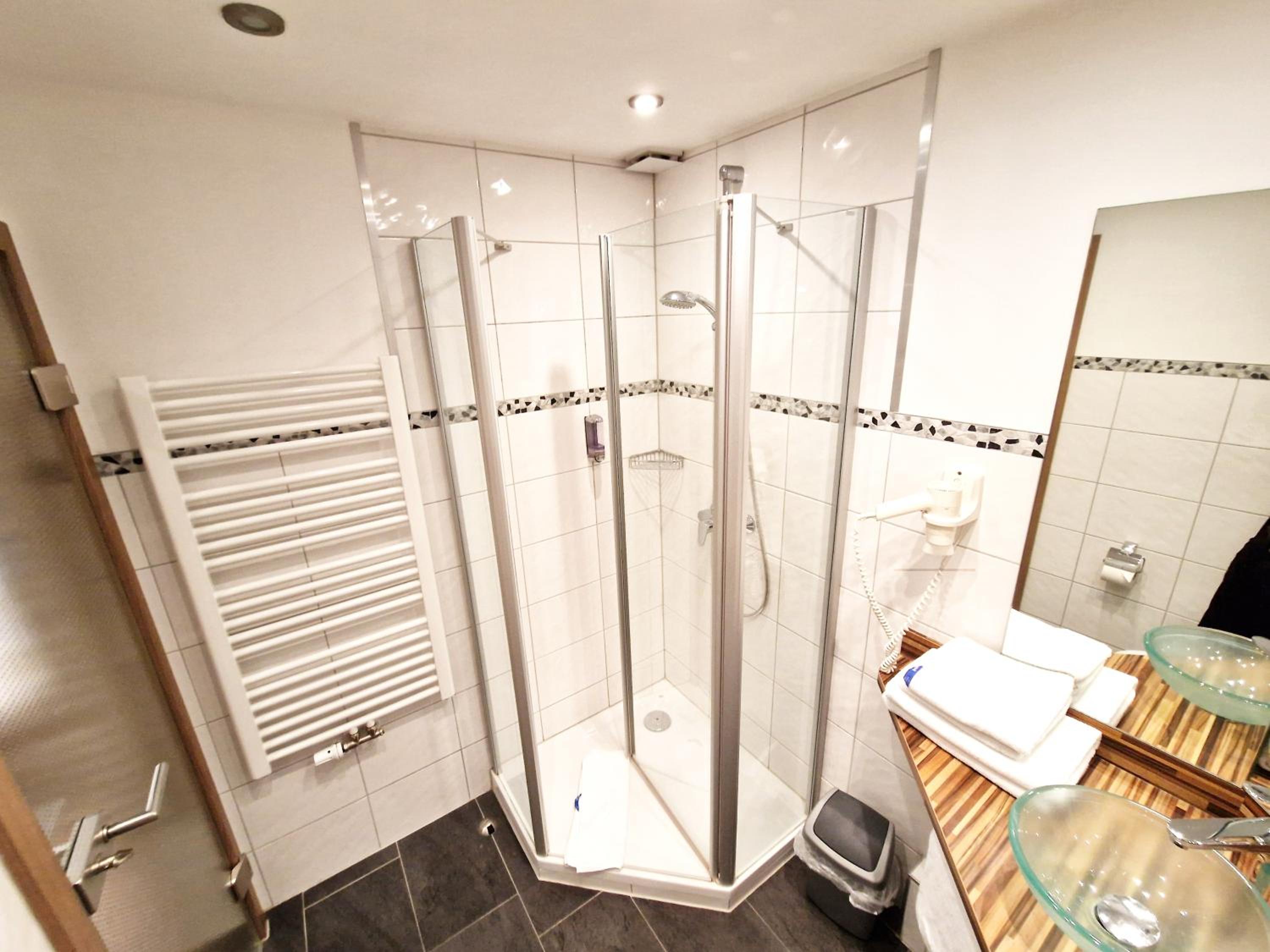 Deluxe Double Room with Balcony photo 2