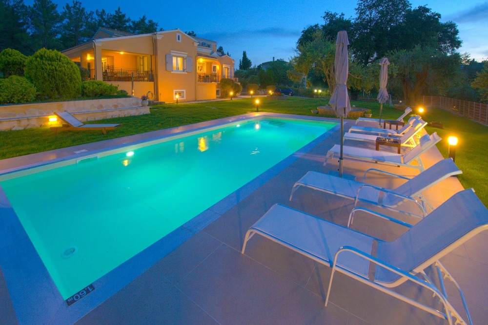 Villa Spyrelia in Dassia, Billede 4