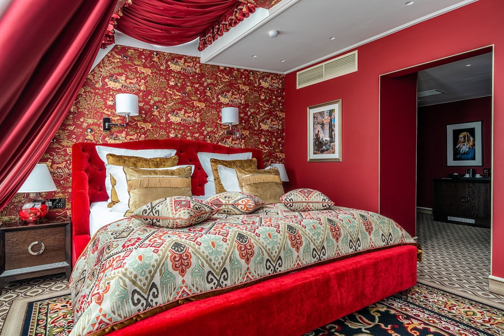 Junior Room, 1 King Bed photo 2