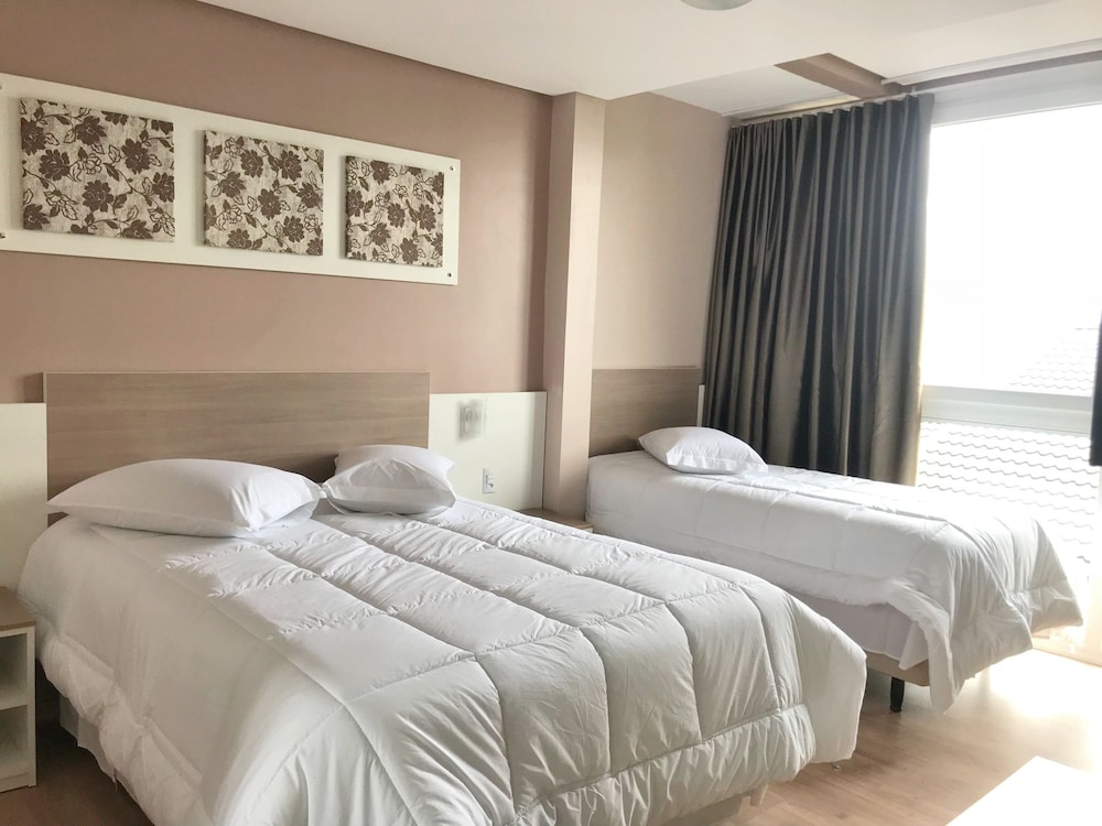 Luxury Triple Room, 1 Bedroom, Private Bathroom photo 2