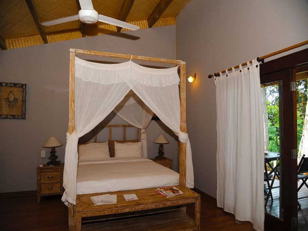 High Bungalow, sea view photo 3