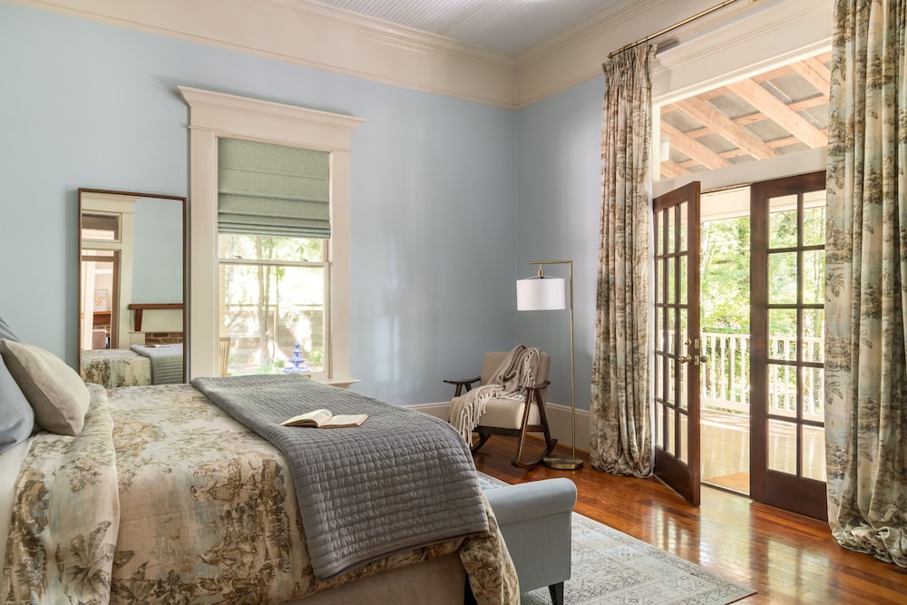 Superior Suite, 2 Bedrooms, Non Smoking, Courtyard View photo 1
