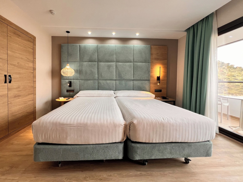 Premium Room - Photo 4