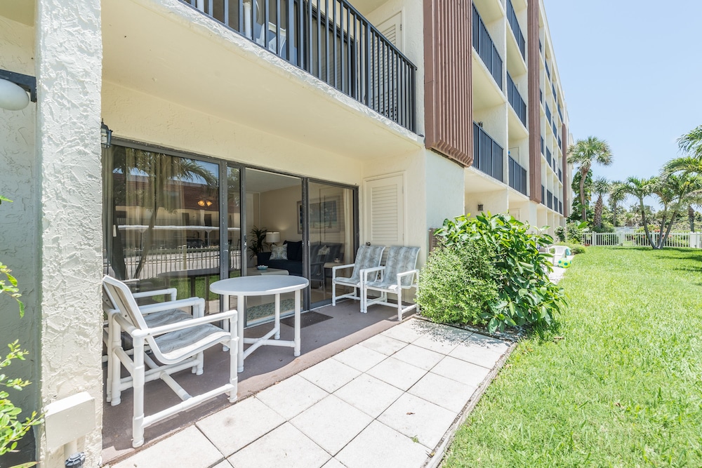 Standard Condo, 2 Bedrooms, Ground Floor photo 2