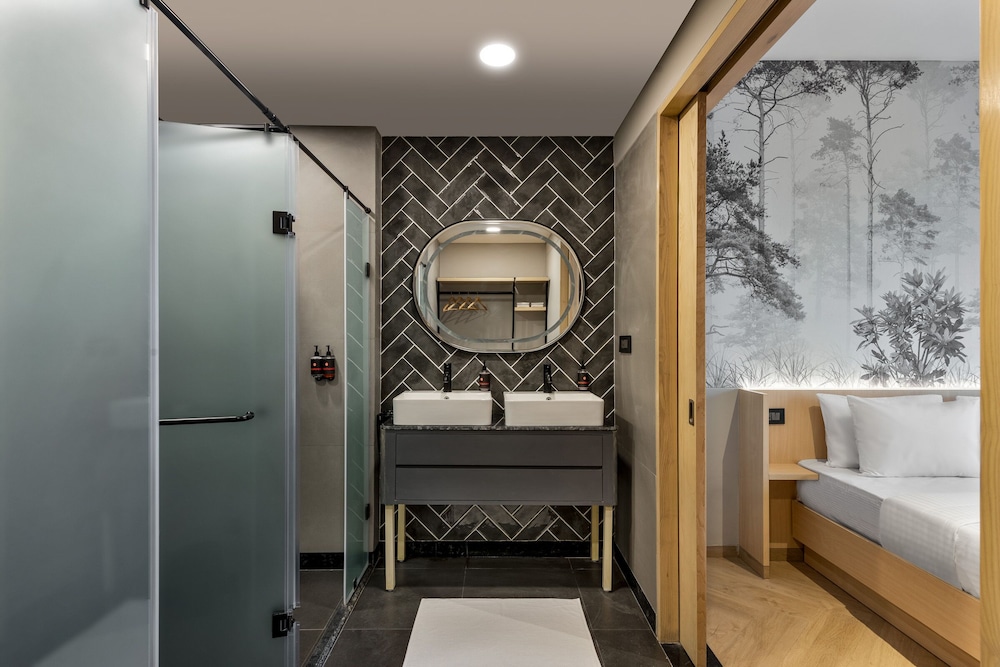Executive Suite 1 BR - Photo 18