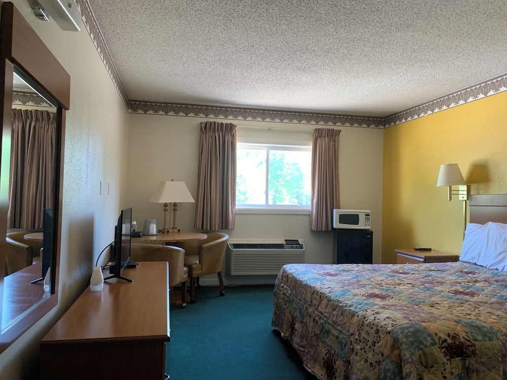 Comfort Single Room, 1 King Bed, Non Smoking