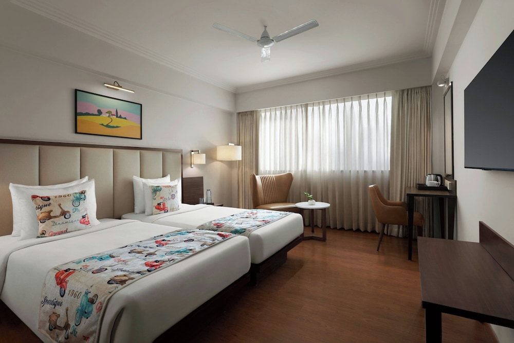 Room, 2 Twin Beds, Mountain View - Photo 1