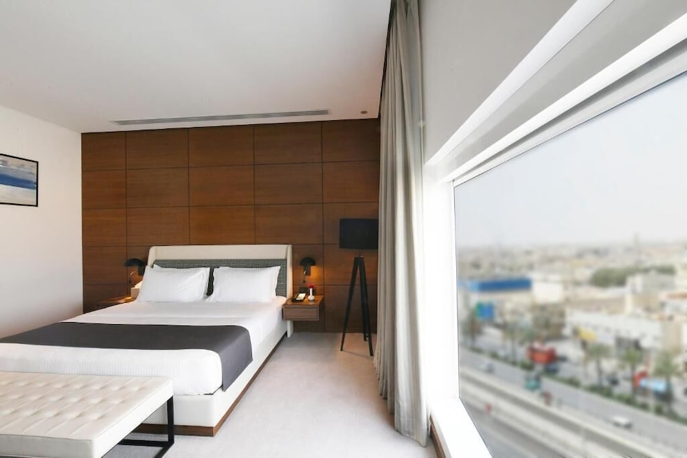 Junior Suite, 1 King Bed photo 1