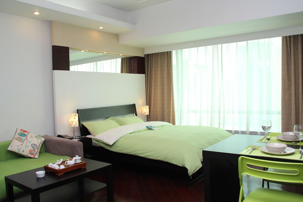 2 Double Beds Room