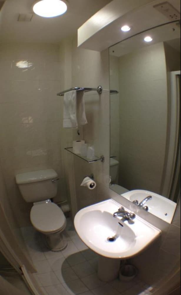 Basic Double Room photo 2