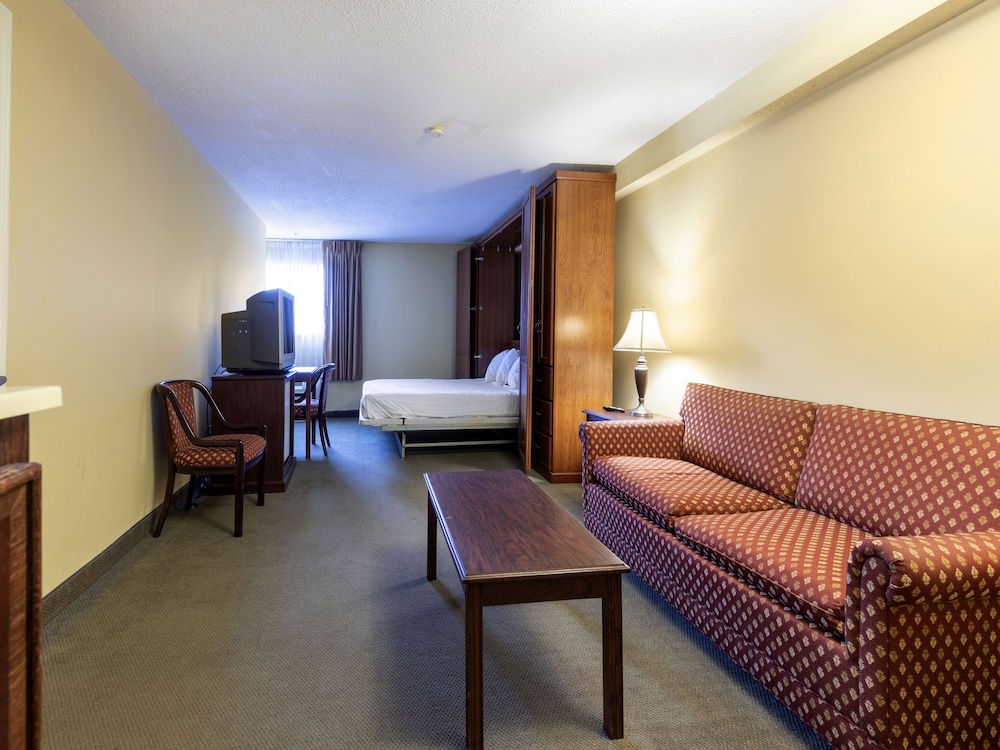 Deluxe Suite, Multiple Beds, Non Smoking photo 3