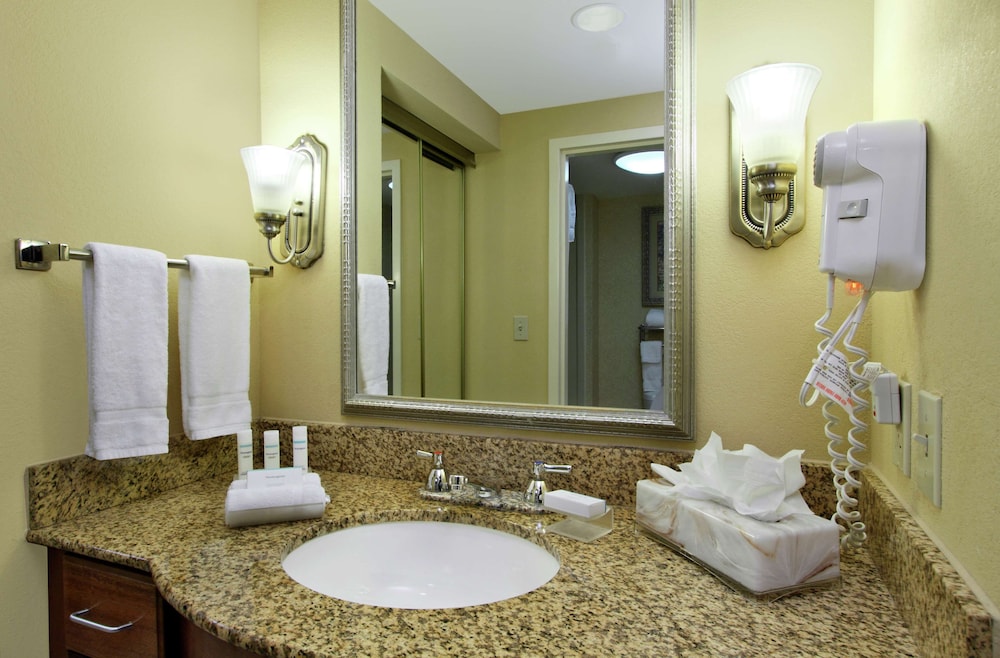 Two Bedroom Suite, Two King Beds, Non-Smoking - Photo 6
